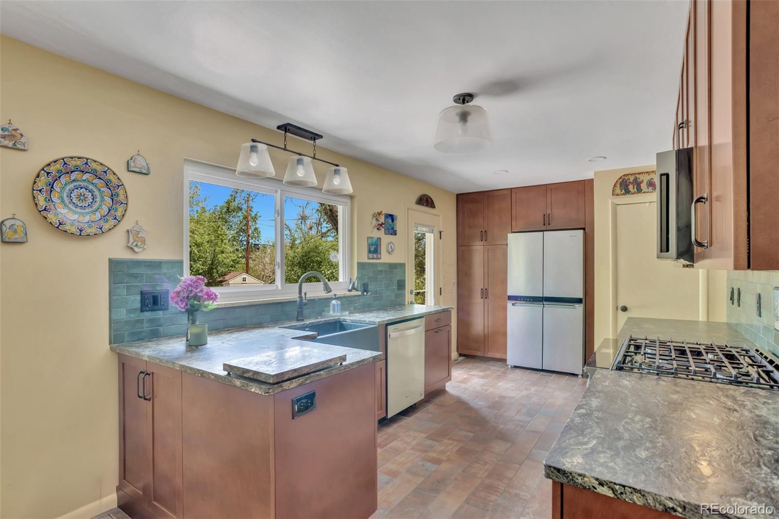 Boulder, Colorado, 80302, United States, 5 Bedrooms Bedrooms, ,2 BathroomsBathrooms,Residential,Active,2041751