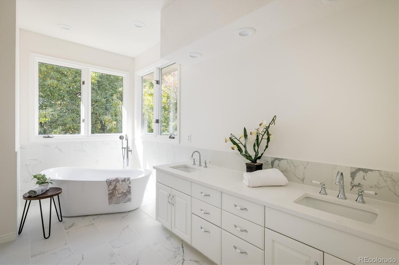 Lafayette, Colorado, 80026, United States, 4 Bedrooms Bedrooms, ,3 BathroomsBathrooms,Residential,Active,1960130