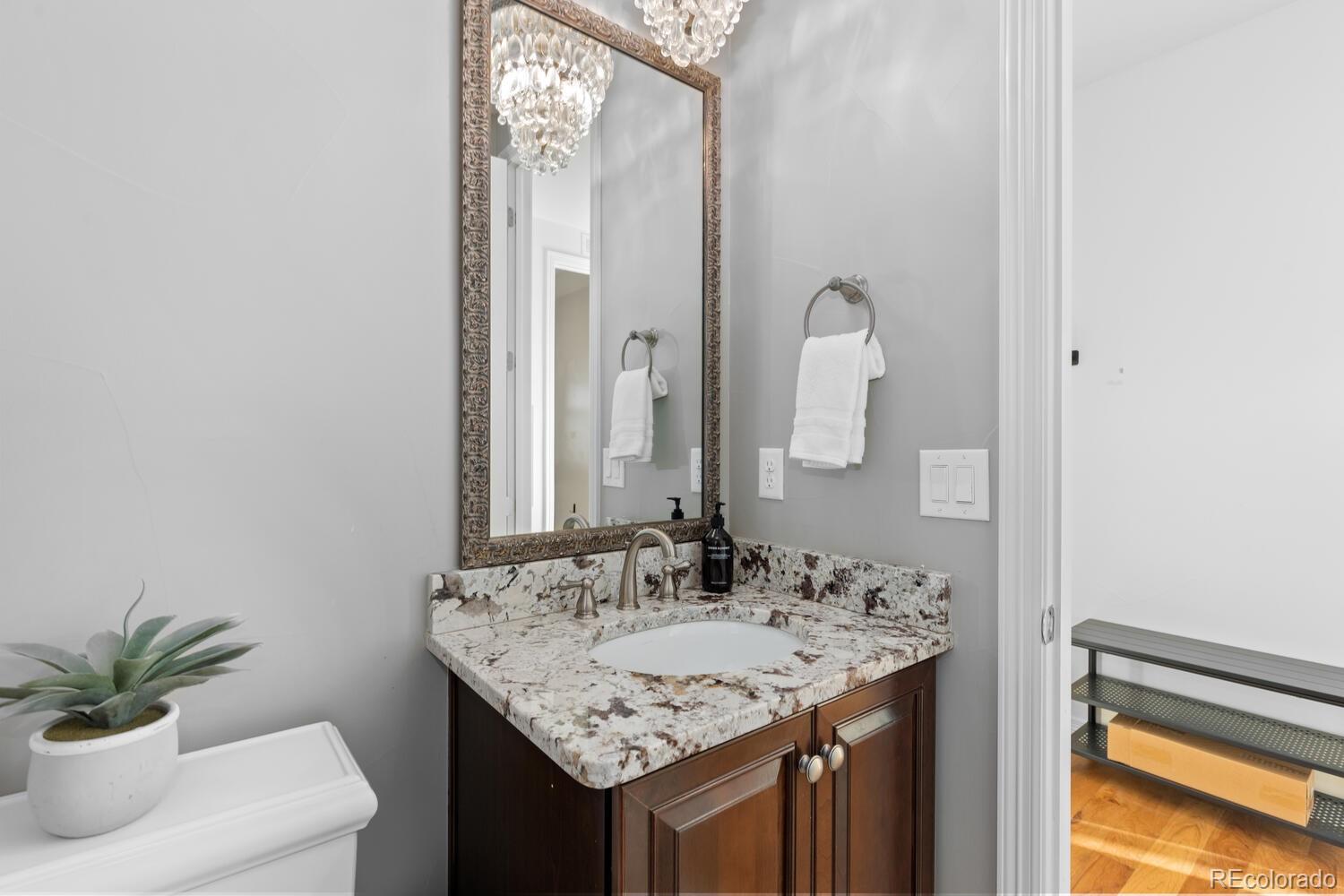 Highlands Ranch, Colorado, 80126, United States, 4 Bedrooms Bedrooms, ,5 BathroomsBathrooms,Residential,Active,1988429