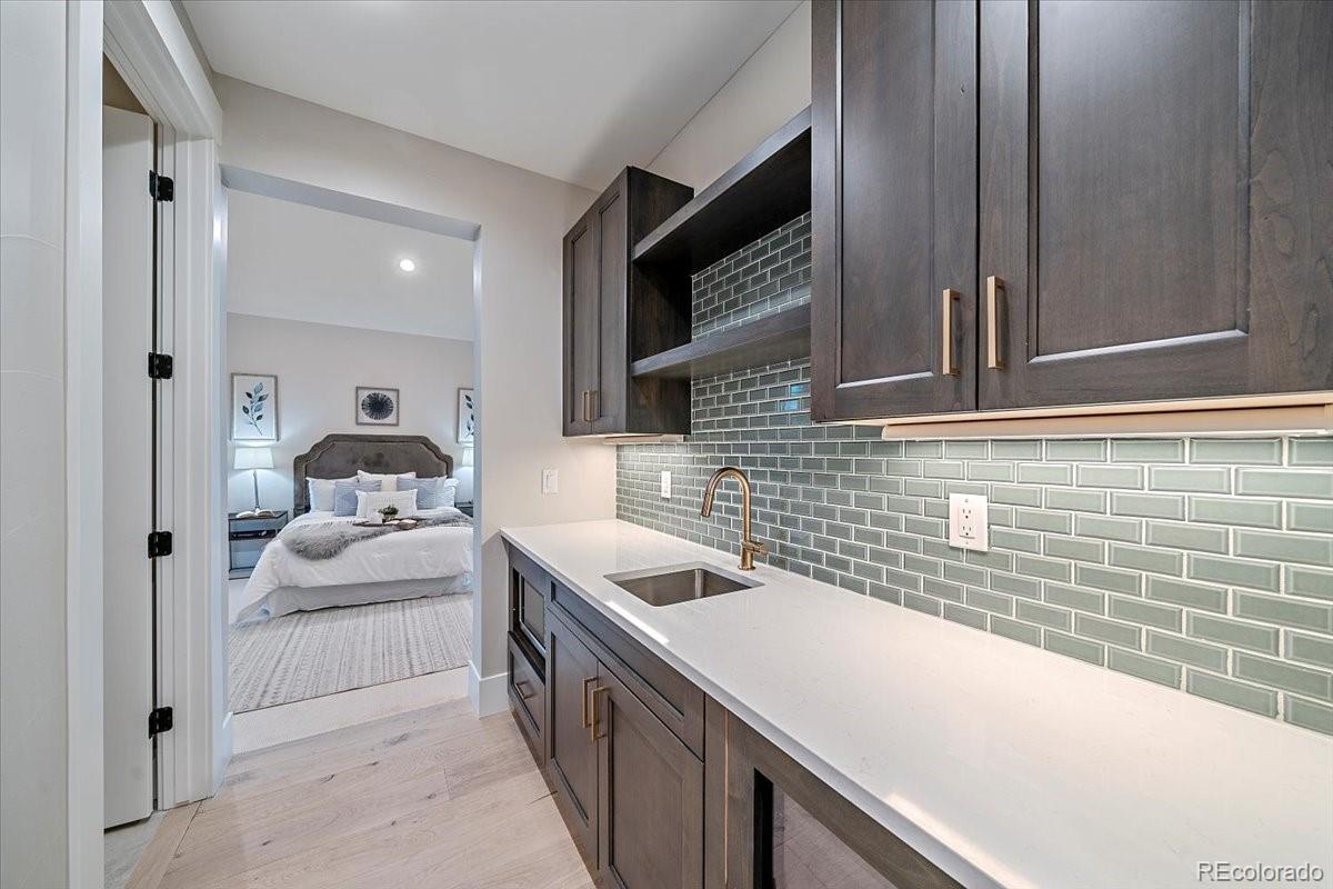 Franktown, Colorado, 80116, United States, 4 Bedrooms Bedrooms, ,5 BathroomsBathrooms,Residential,Active,1922528