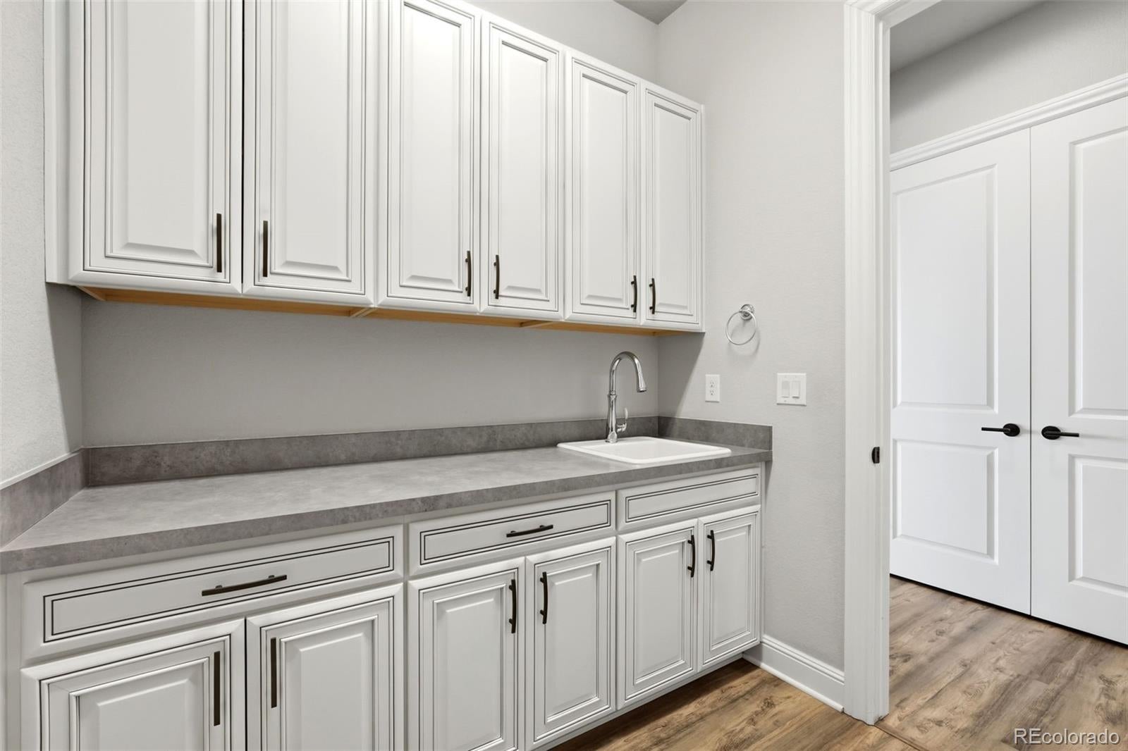 Castle Rock, Colorado, 80104, United States, 3 Bedrooms Bedrooms, ,3 BathroomsBathrooms,Residential,Active,2013637