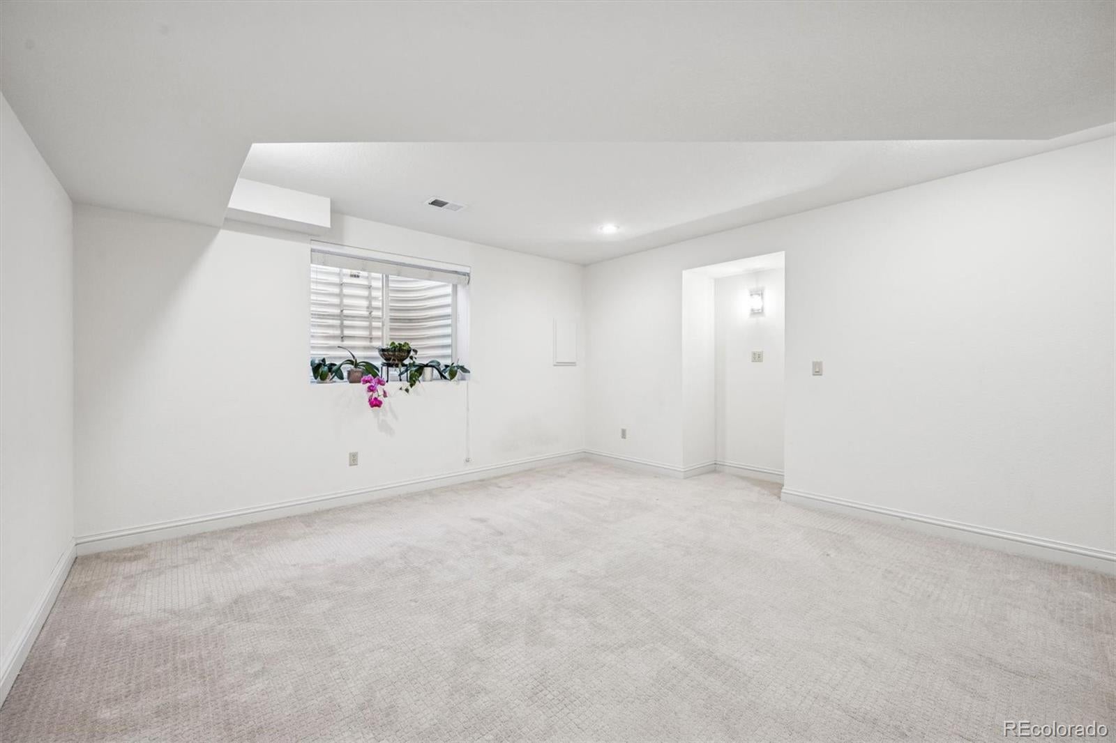 Denver, Colorado, 80209, United States, 3 Bedrooms Bedrooms, ,4 BathroomsBathrooms,Residential,Active,2006895