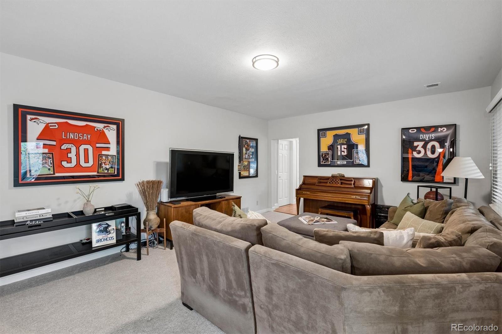 Centennial, Colorado, 80122, United States, 5 Bedrooms Bedrooms, ,4 BathroomsBathrooms,Residential,Active,2043143