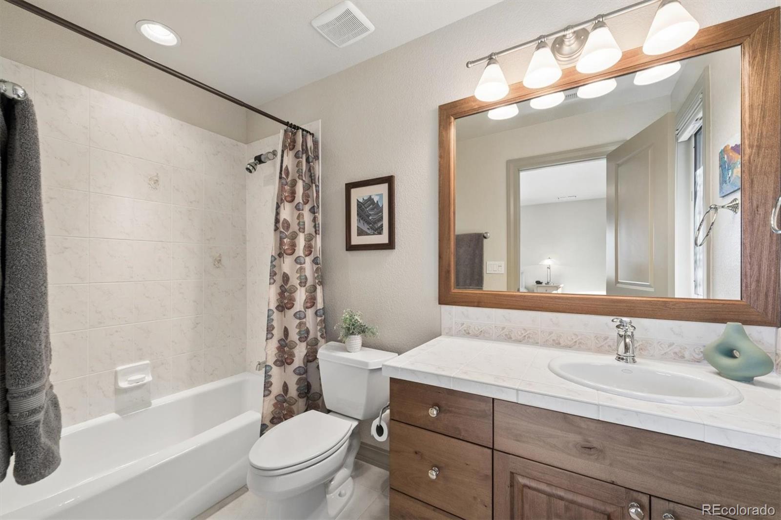 Aurora, Colorado, 80016, United States, 5 Bedrooms Bedrooms, ,7 BathroomsBathrooms,Residential,Active,2031007