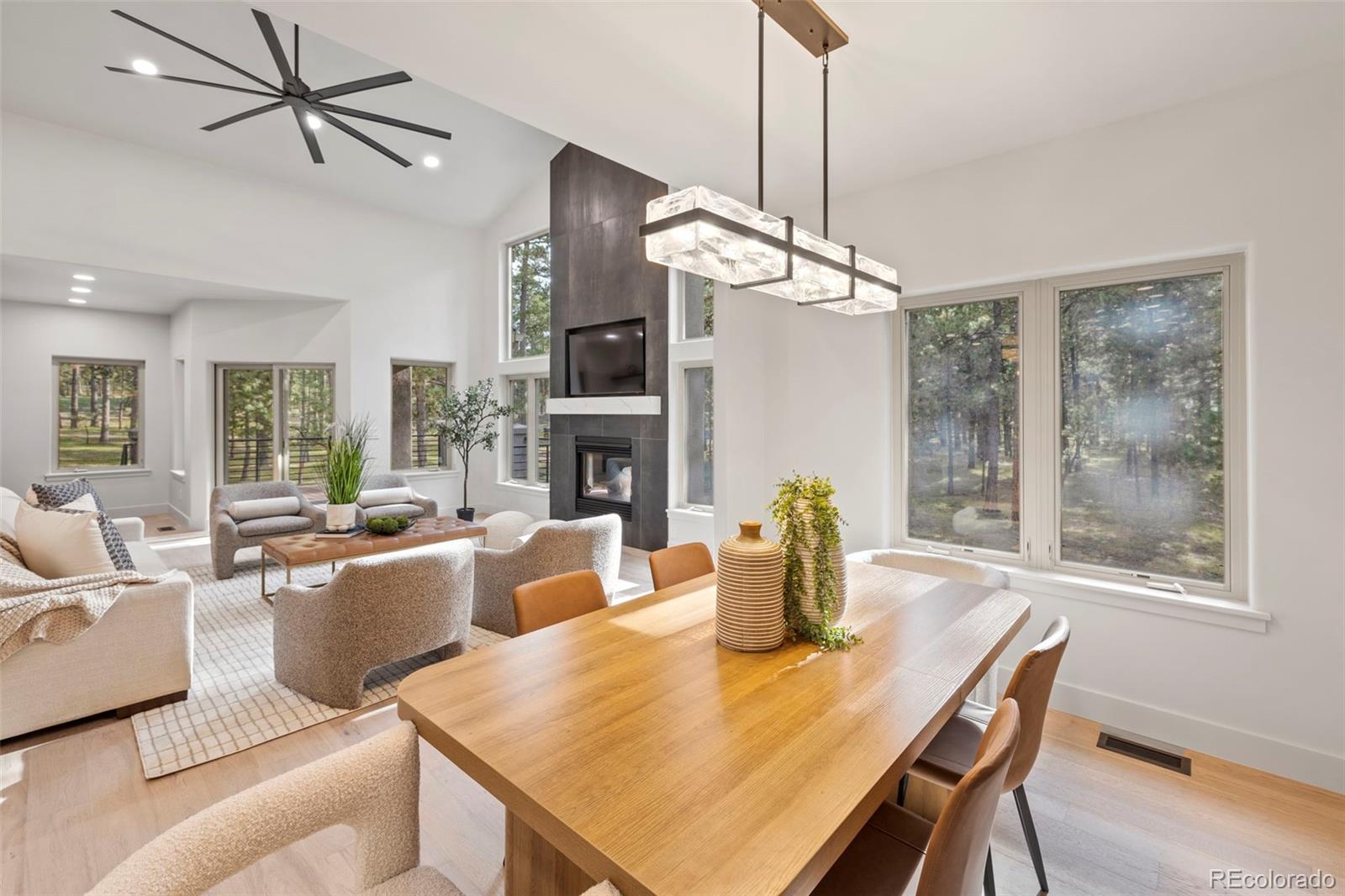 Colorado Springs, Colorado, 80908, United States, 4 Bedrooms Bedrooms, ,5 BathroomsBathrooms,Residential,Active,1999177