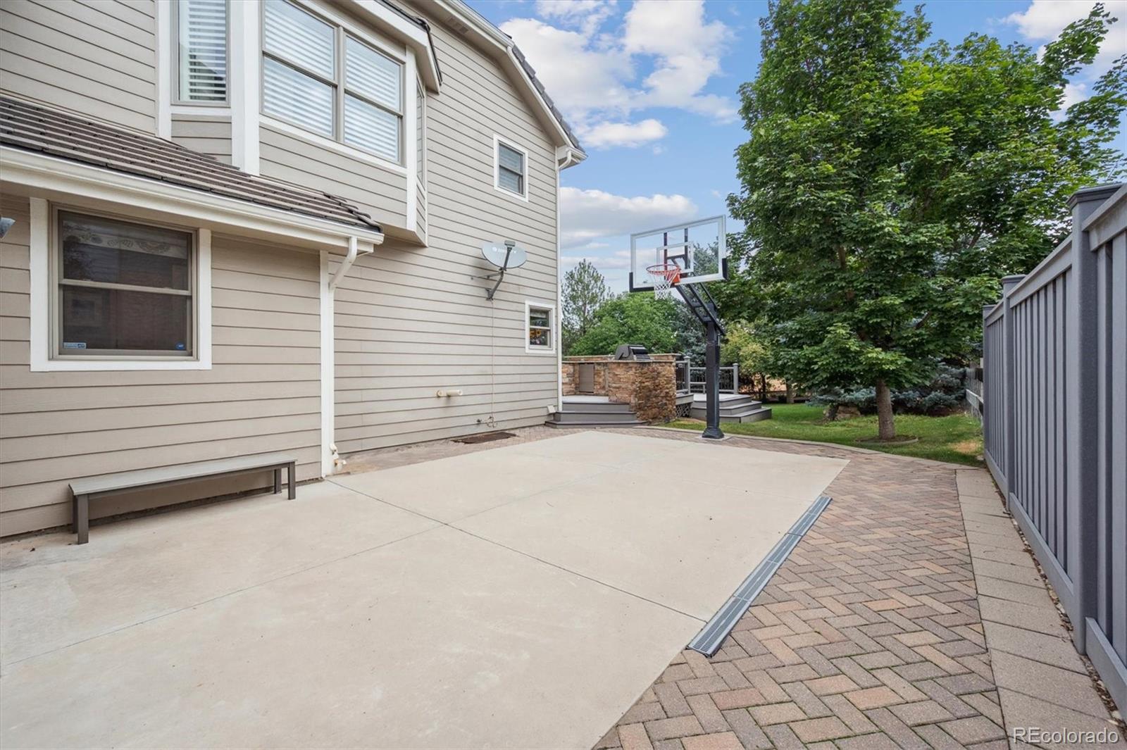 Highlands Ranch, Colorado, 80126, United States, 5 Bedrooms Bedrooms, ,5 BathroomsBathrooms,Residential,Active,1929668