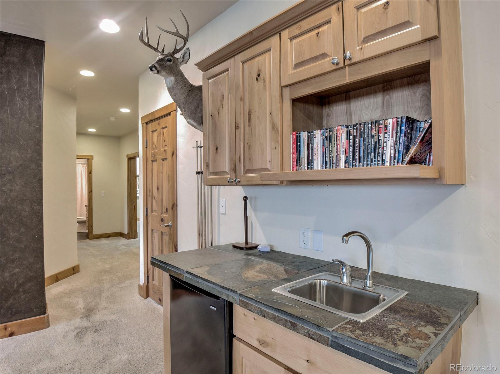 Silverthorne, Colorado, 80498, United States, 5 Bedrooms Bedrooms, ,4 BathroomsBathrooms,Residential,Active,1961917