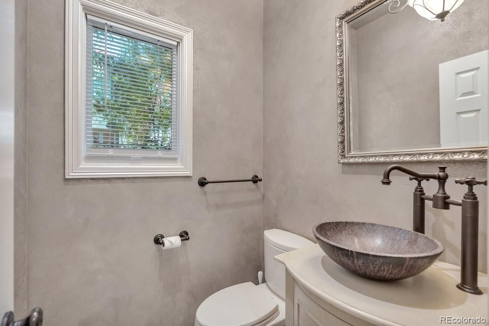 Denver, Colorado, 80209, United States, 3 Bedrooms Bedrooms, ,3 BathroomsBathrooms,Residential,Active,1914843