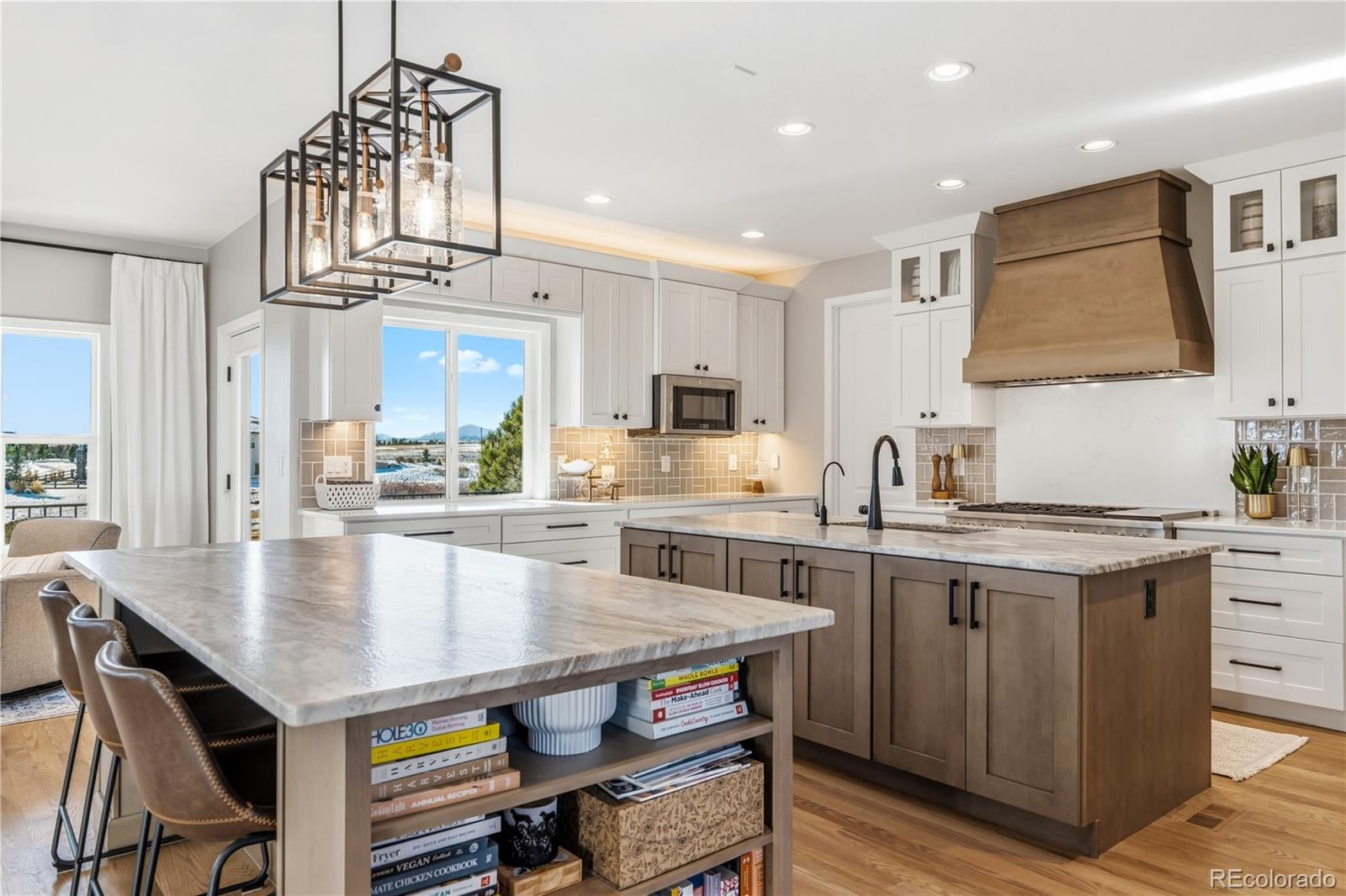 Castle Rock, Colorado, 80104, United States, 5 Bedrooms Bedrooms, ,5 BathroomsBathrooms,Residential,Active,2010186