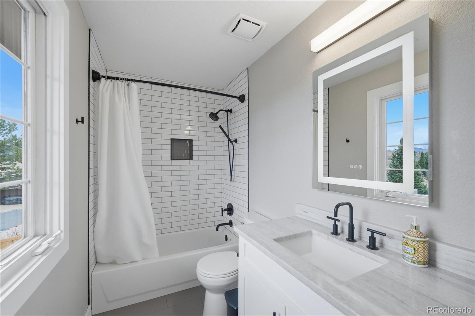 Littleton, Colorado, 80123, United States, 5 Bedrooms Bedrooms, ,6 BathroomsBathrooms,Residential,Active,2012465