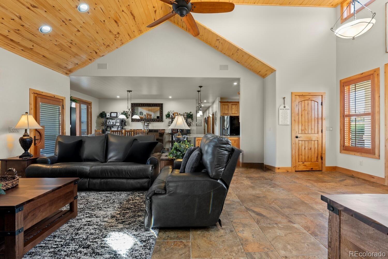 Montrose, Colorado, 81403, United States, 3 Bedrooms Bedrooms, ,3 BathroomsBathrooms,Residential,Active,1985579