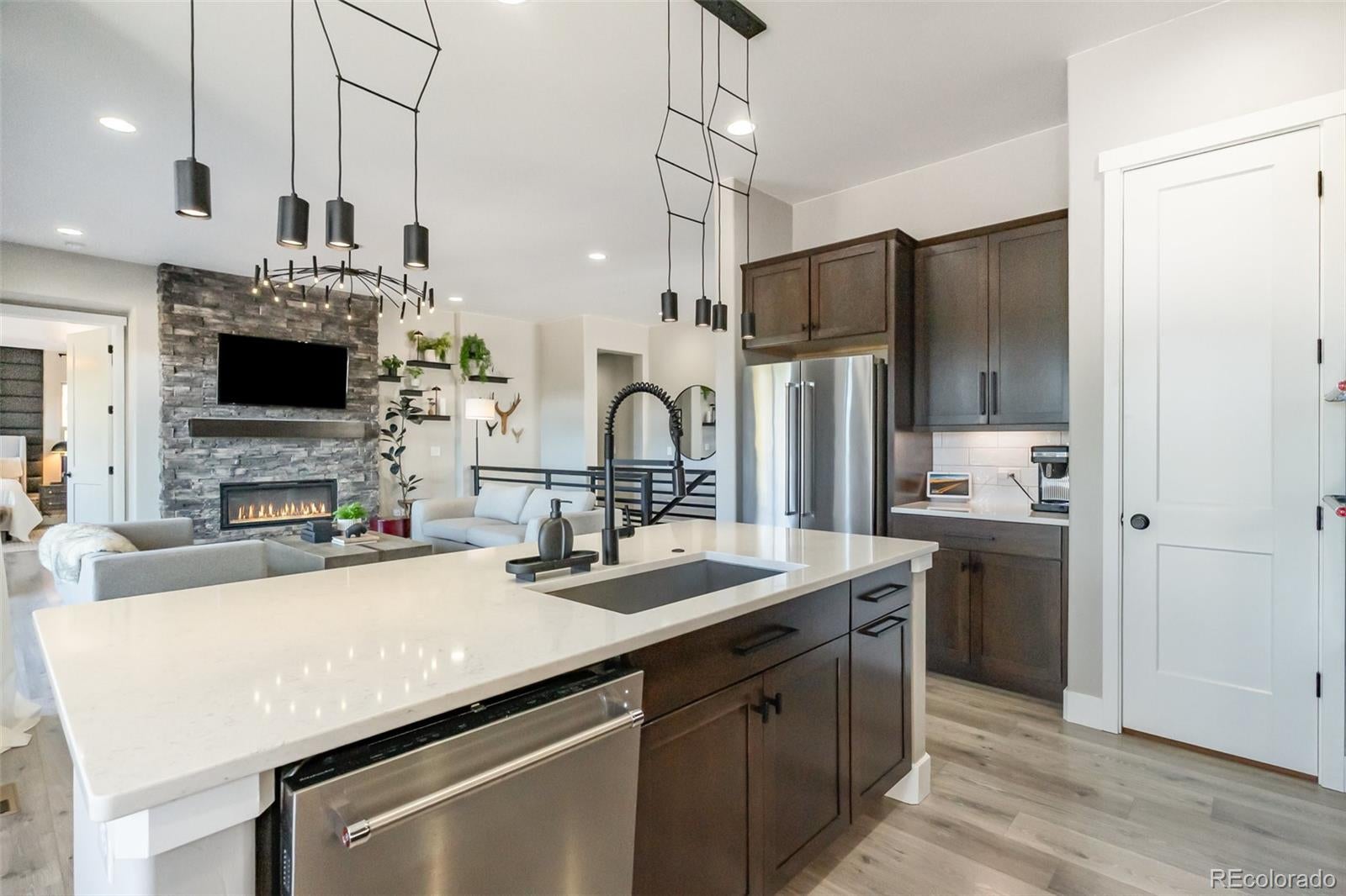 Monument, Colorado, 80132, United States, 5 Bedrooms Bedrooms, ,4 BathroomsBathrooms,Residential,Contingent,1992315