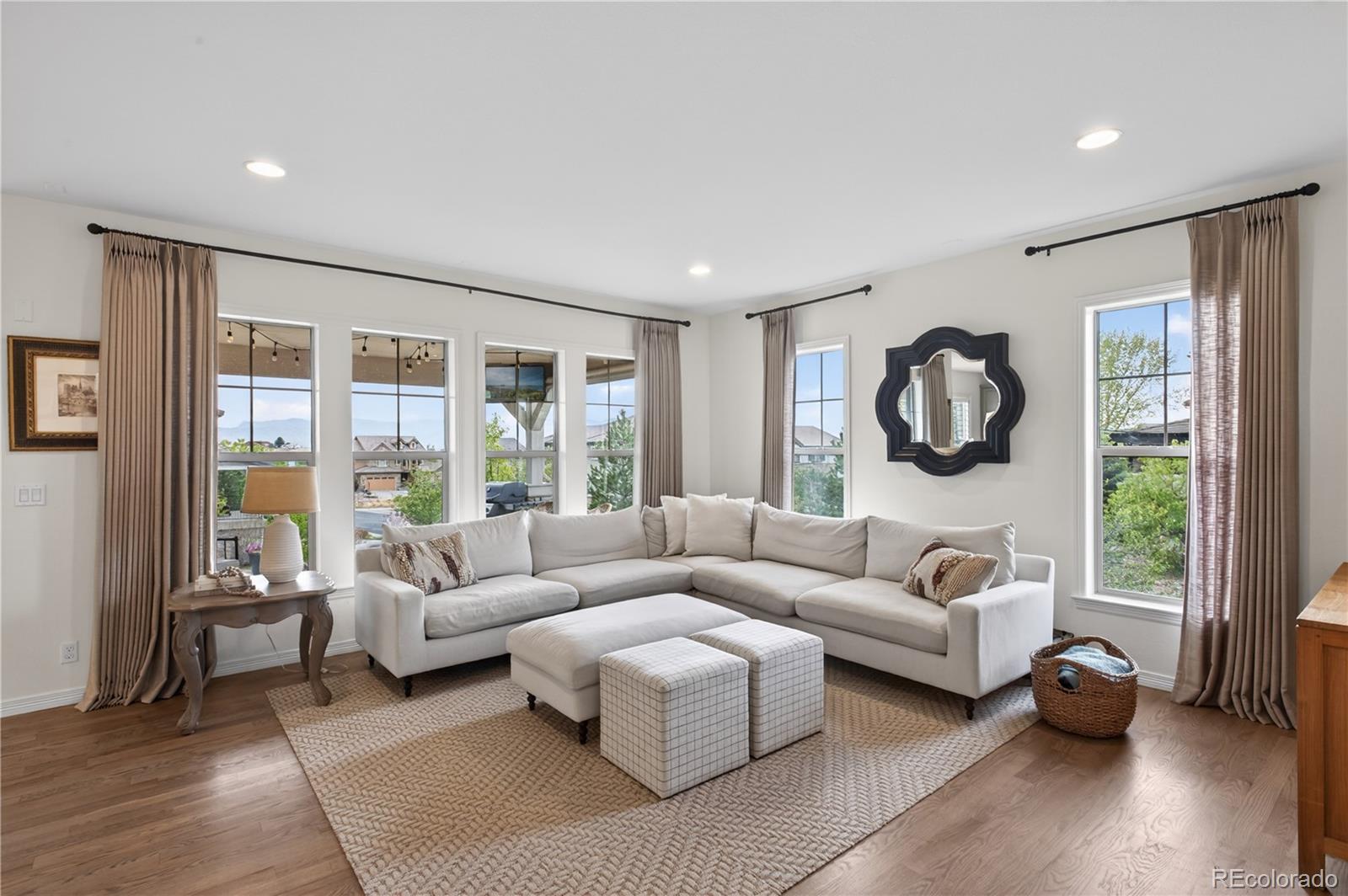 Highlands Ranch, Colorado, 80126, United States, 5 Bedrooms Bedrooms, ,5 BathroomsBathrooms,Residential,Active,2044598