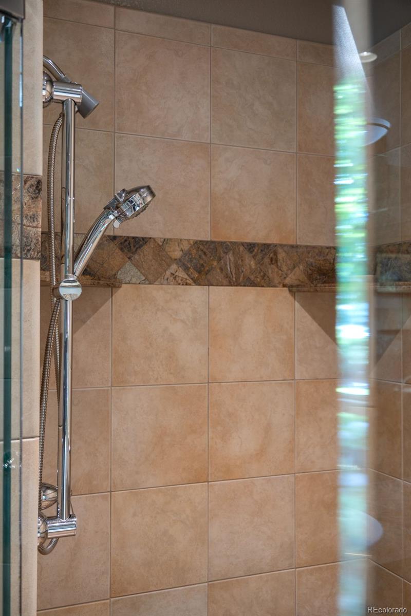 Lone Tree, Colorado, 80124, United States, 4 Bedrooms Bedrooms, ,5 BathroomsBathrooms,Residential,Active,1909066