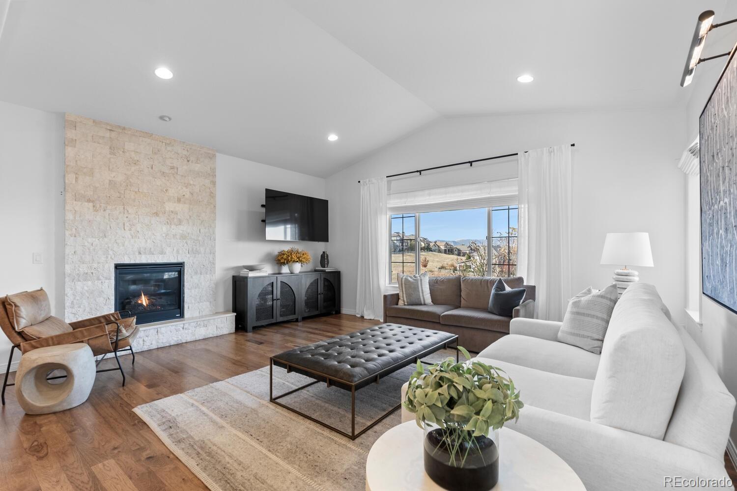 Highlands Ranch, Colorado, 80126, United States, 4 Bedrooms Bedrooms, ,5 BathroomsBathrooms,Residential,Active,1988429