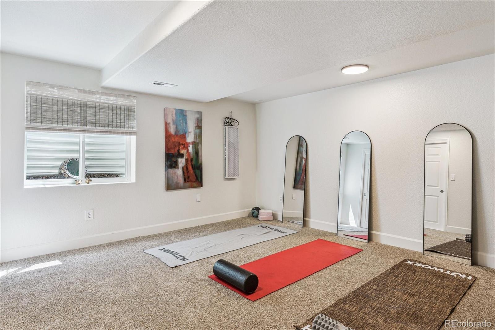 Castle Rock, Colorado, 80104, United States, 6 Bedrooms Bedrooms, ,5 BathroomsBathrooms,Residential,Active,1798044