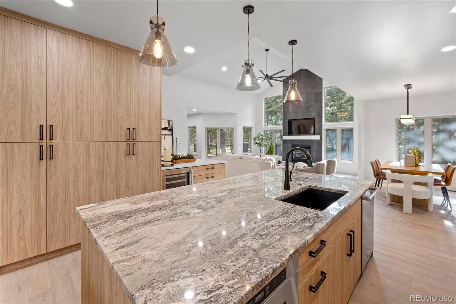 Colorado Springs, Colorado, 80908, United States, 4 Bedrooms Bedrooms, ,5 BathroomsBathrooms,Residential,Active,1999177