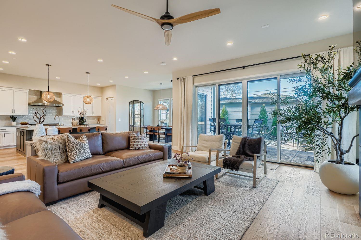 Denver, Colorado, 80210, United States, 5 Bedrooms Bedrooms, ,6 BathroomsBathrooms,Residential,Active,2010187