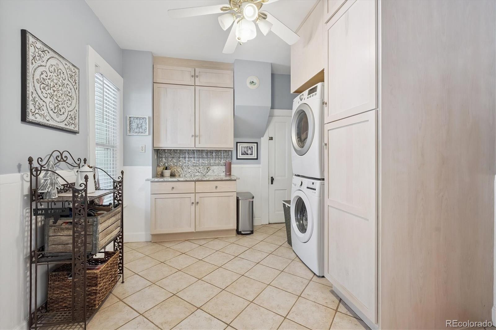 Lakewood, Colorado, 80232, United States, 4 Bedrooms Bedrooms, ,3 BathroomsBathrooms,Residential,Active,1929429