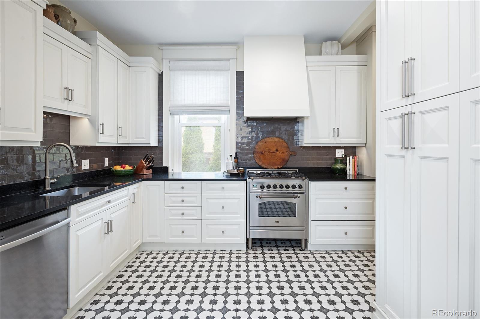 Denver, Colorado, 80220, United States, 5 Bedrooms Bedrooms, ,3 BathroomsBathrooms,Residential,Active,1973553