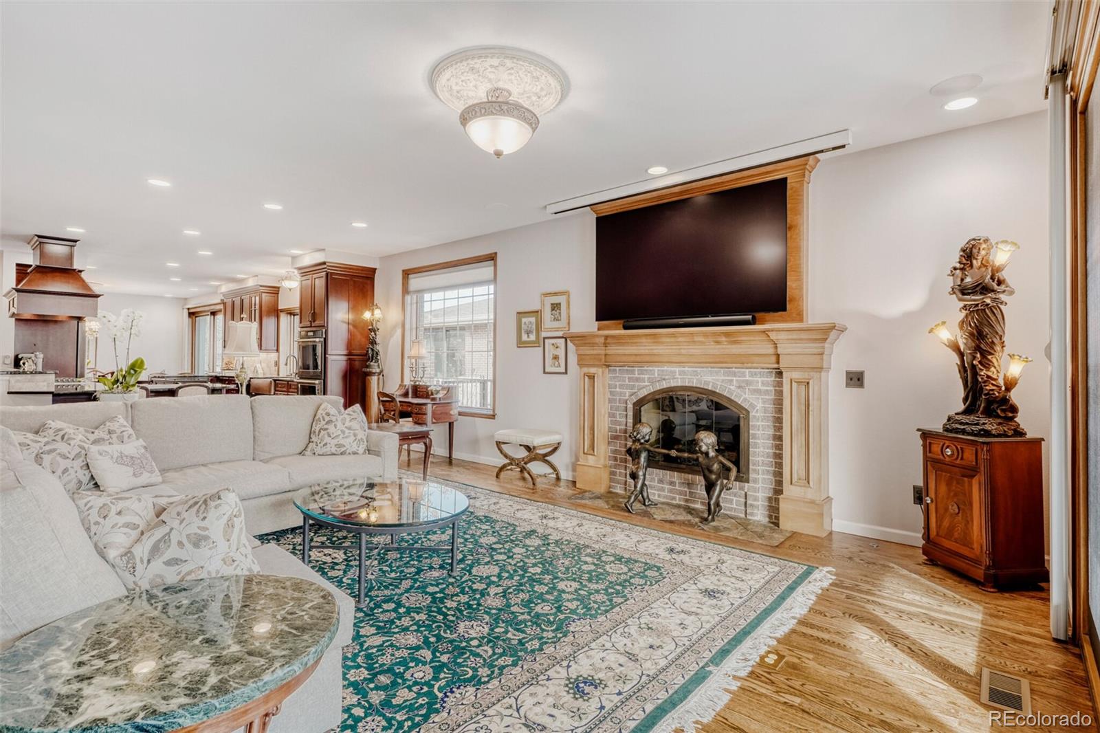 Denver, Colorado, 80210, United States, 4 Bedrooms Bedrooms, ,3 BathroomsBathrooms,Residential,Active,2017495