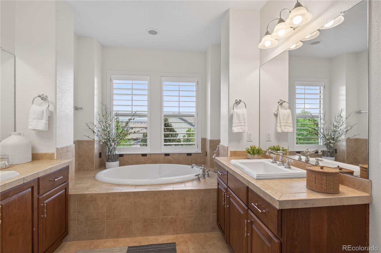 Highlands Ranch, Colorado, 80126, United States, 5 Bedrooms Bedrooms, ,5 BathroomsBathrooms,Residential,Active,2044598