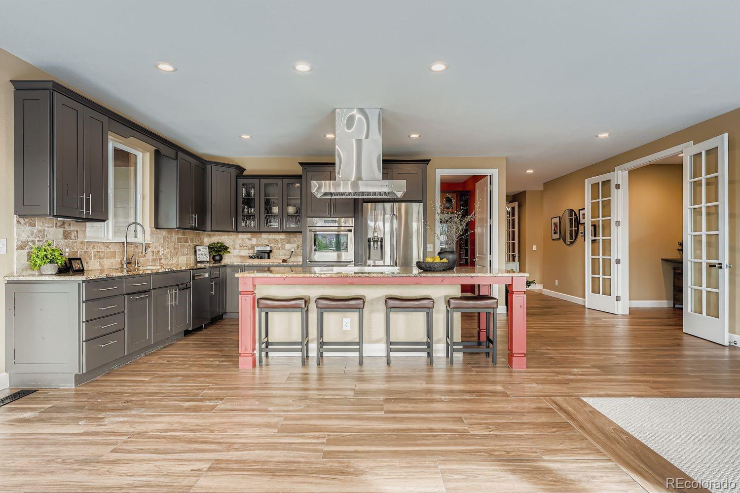 Littleton, Colorado, 80125, United States, 4 Bedrooms Bedrooms, ,5 BathroomsBathrooms,Residential,Active,2008311