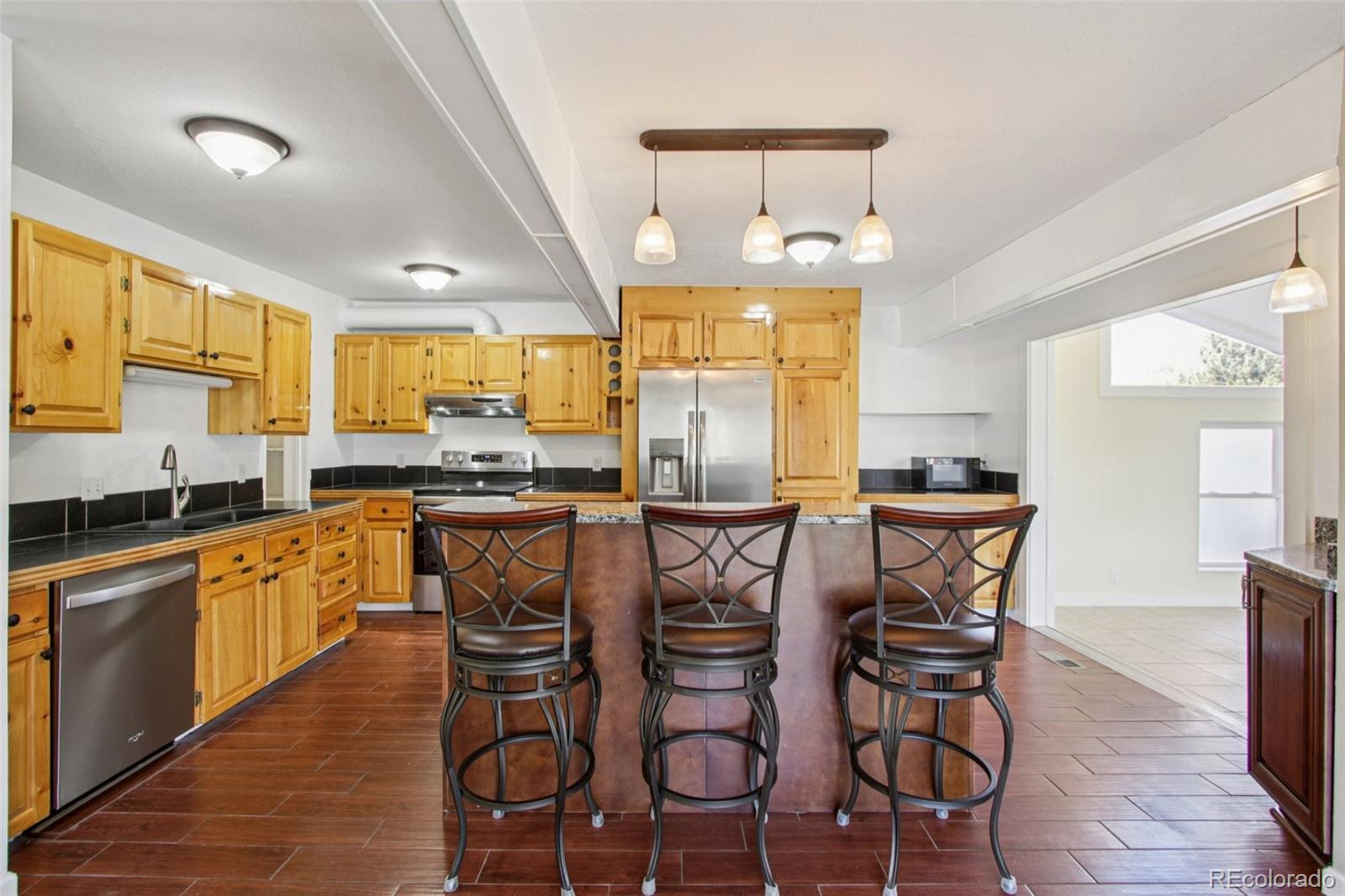 Silverthorne, Colorado, 80498, United States, 3 Bedrooms Bedrooms, ,2 BathroomsBathrooms,Residential,Active,1992542