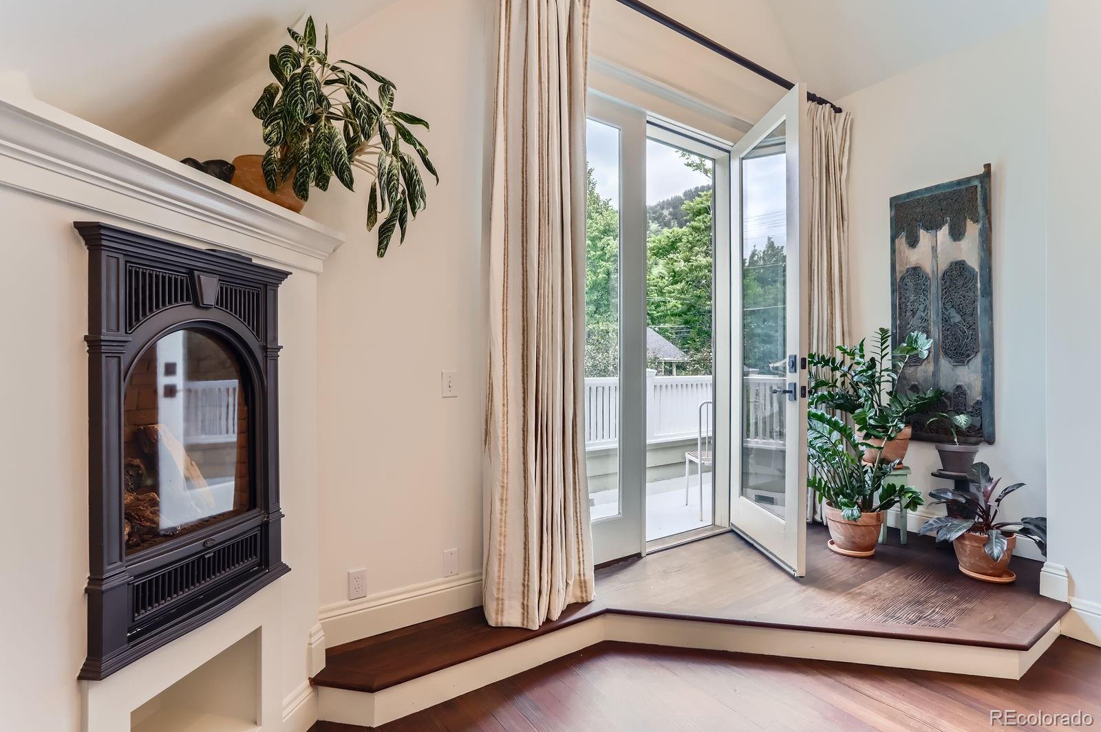 Boulder, Colorado, 80302, United States, 4 Bedrooms Bedrooms, ,5 BathroomsBathrooms,Residential,Active,1953427