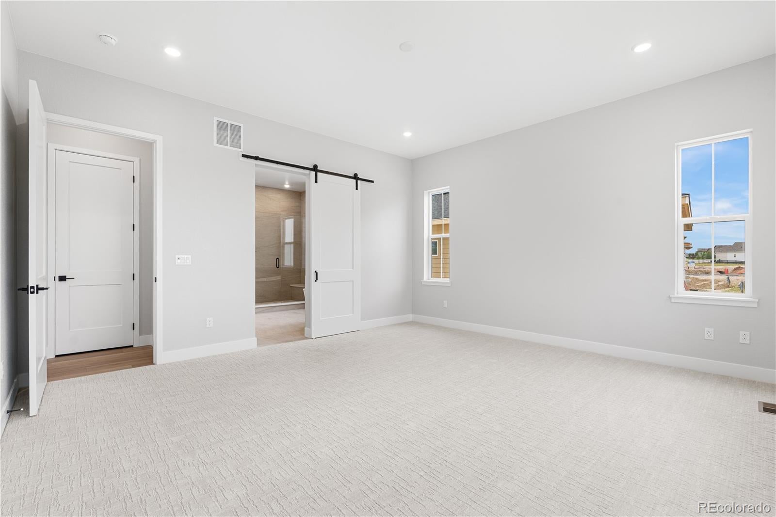 Castle Pines, Colorado, 80108, United States, 4 Bedrooms Bedrooms, ,5 BathroomsBathrooms,Residential,Active,1953011