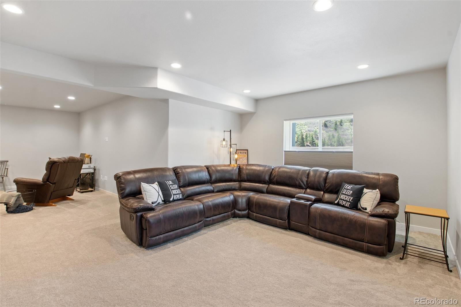 Monument, Colorado, 80132, United States, 4 Bedrooms Bedrooms, ,4 BathroomsBathrooms,Residential,Active,2007621