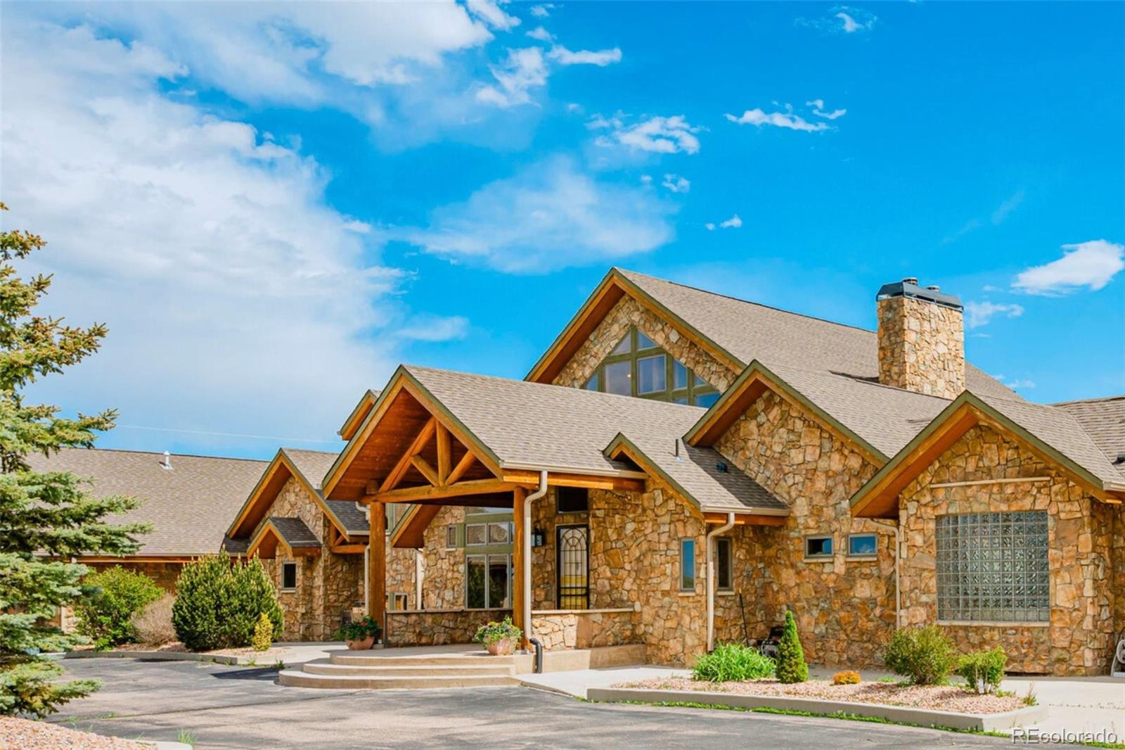 Larkspur, Colorado, 80118, United States, 4 Bedrooms Bedrooms, ,5 BathroomsBathrooms,Residential,Active,1841306