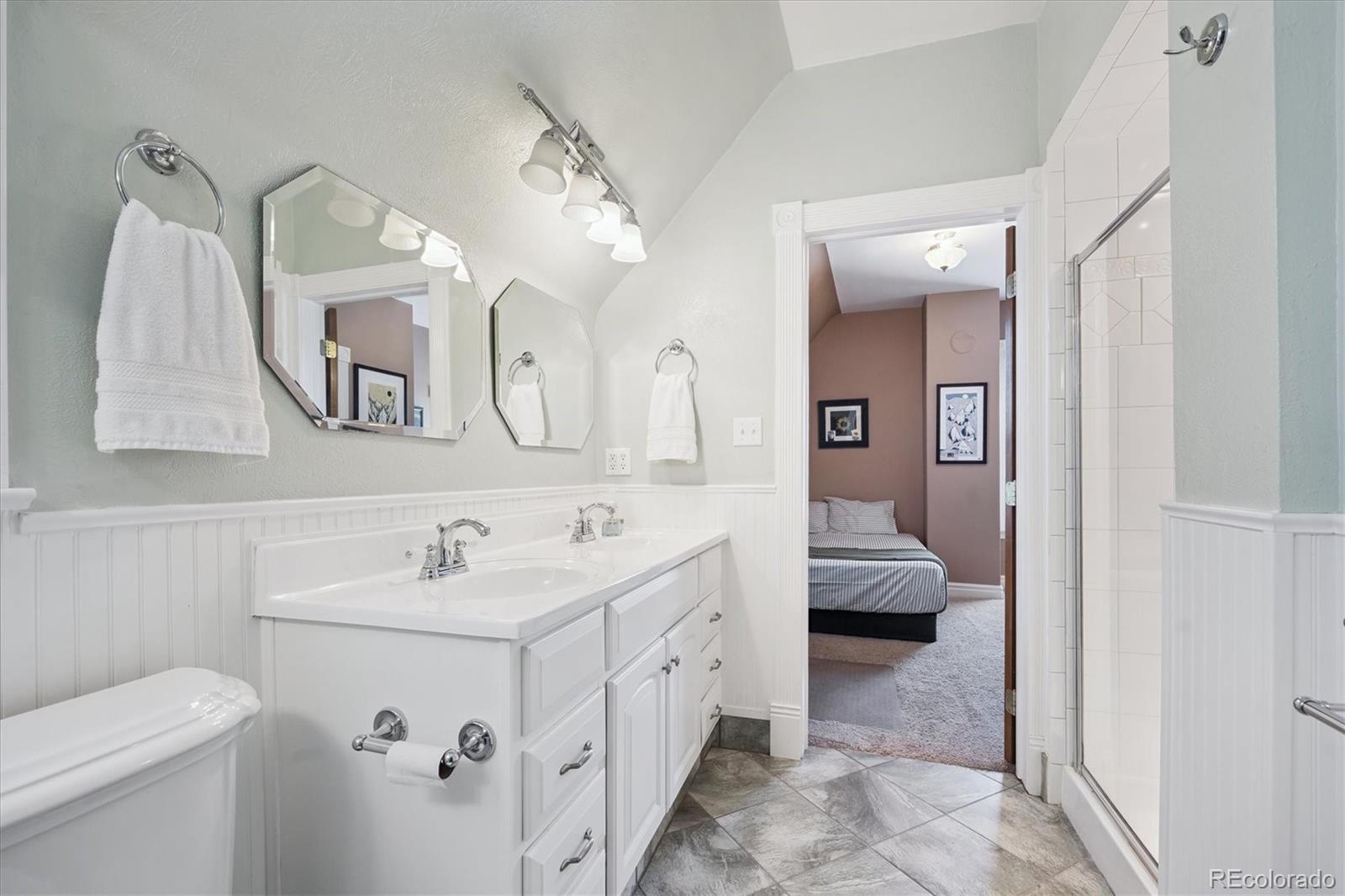 Lakewood, Colorado, 80232, United States, 4 Bedrooms Bedrooms, ,3 BathroomsBathrooms,Residential,Active,1929429