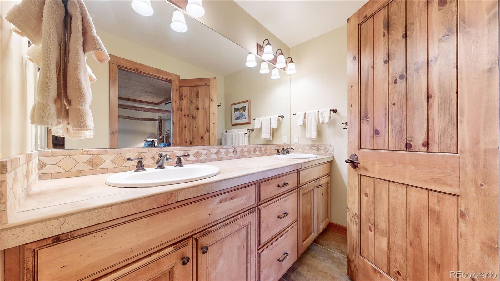 Grand Lake, Colorado, 80447, United States, 4 Bedrooms Bedrooms, ,5 BathroomsBathrooms,Residential,Active,1952993