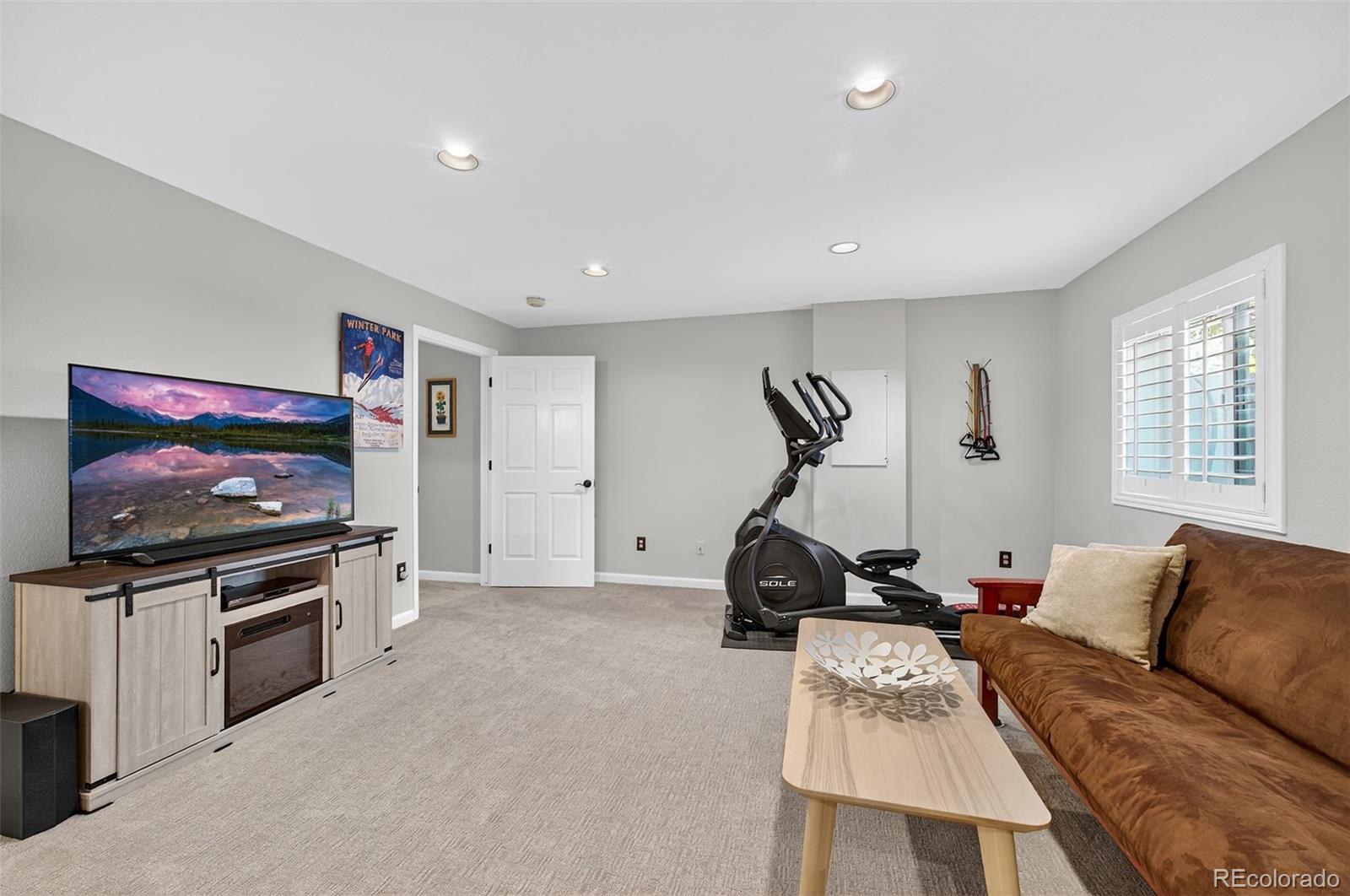Littleton, Colorado, 80127, United States, 5 Bedrooms Bedrooms, ,4 BathroomsBathrooms,Residential,Active,1953720
