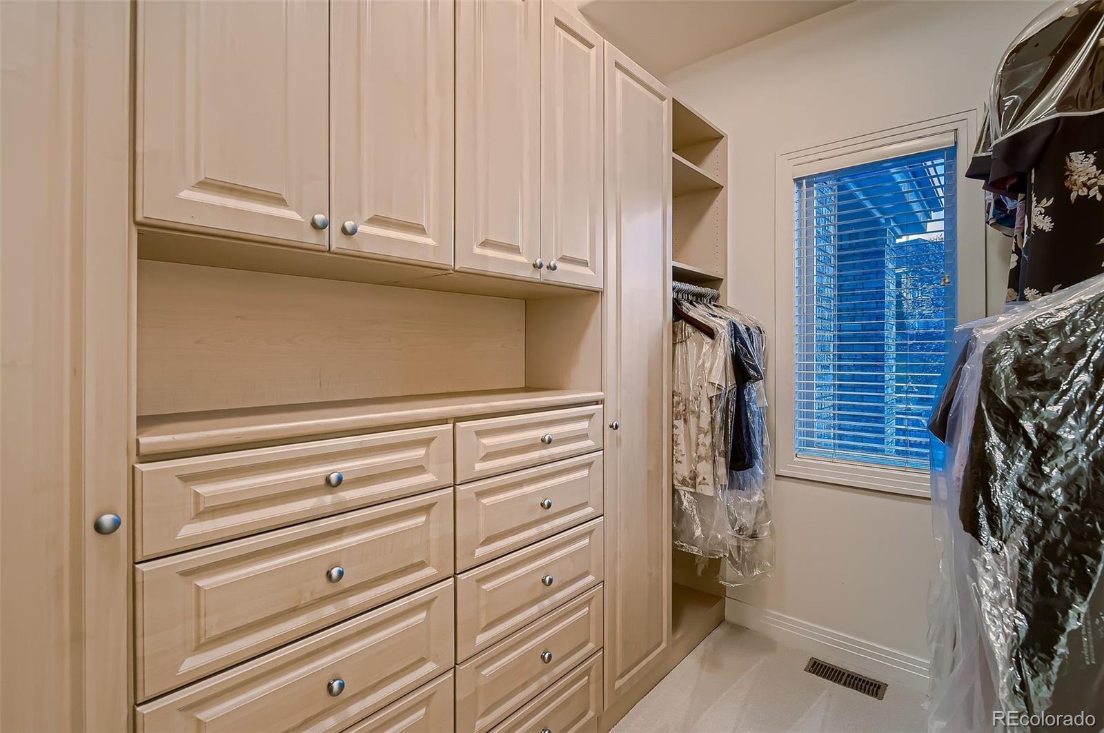 Lone Tree, Colorado, 80124, United States, 4 Bedrooms Bedrooms, ,6 BathroomsBathrooms,Residential,Active,2009830