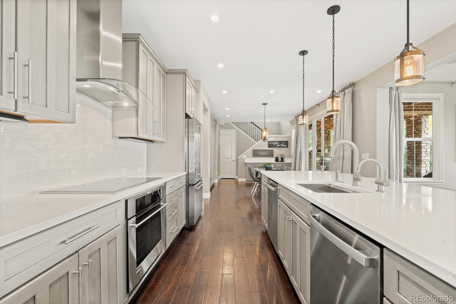 Highlands Ranch, Colorado, 80126, United States, 5 Bedrooms Bedrooms, ,7 BathroomsBathrooms,Residential,Active,2010899