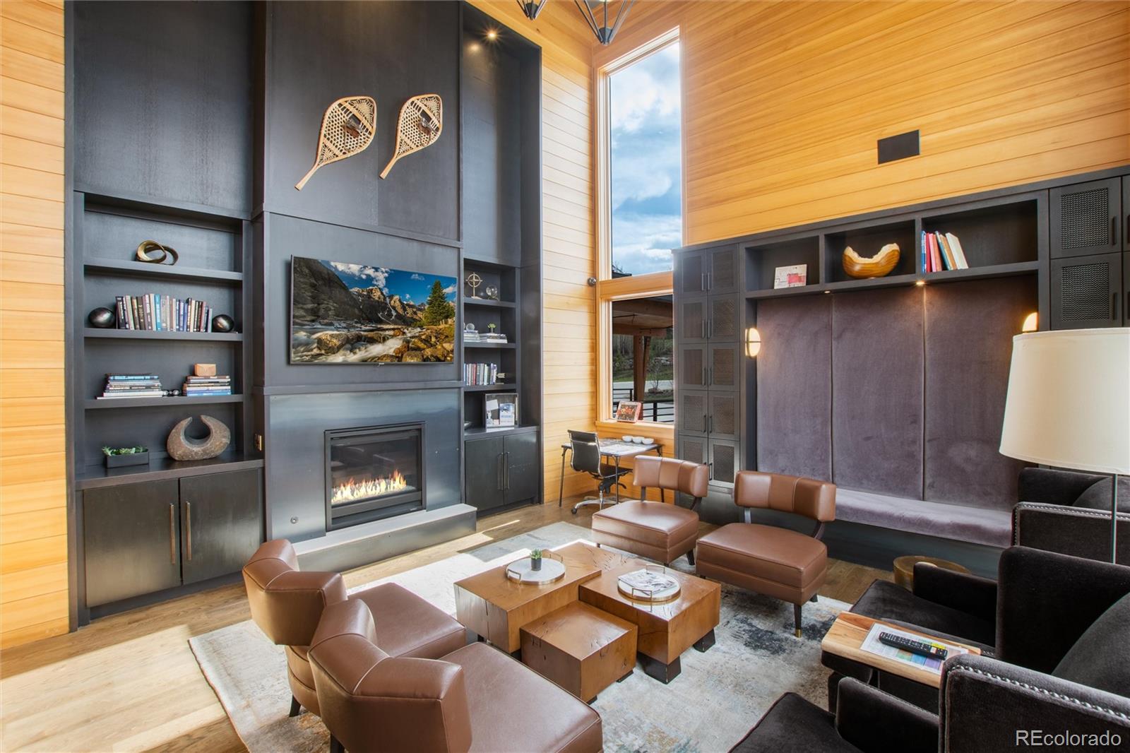 Silverthorne, Colorado, 80498, United States, 3 Bedrooms Bedrooms, ,3 BathroomsBathrooms,Residential,Active,1823934