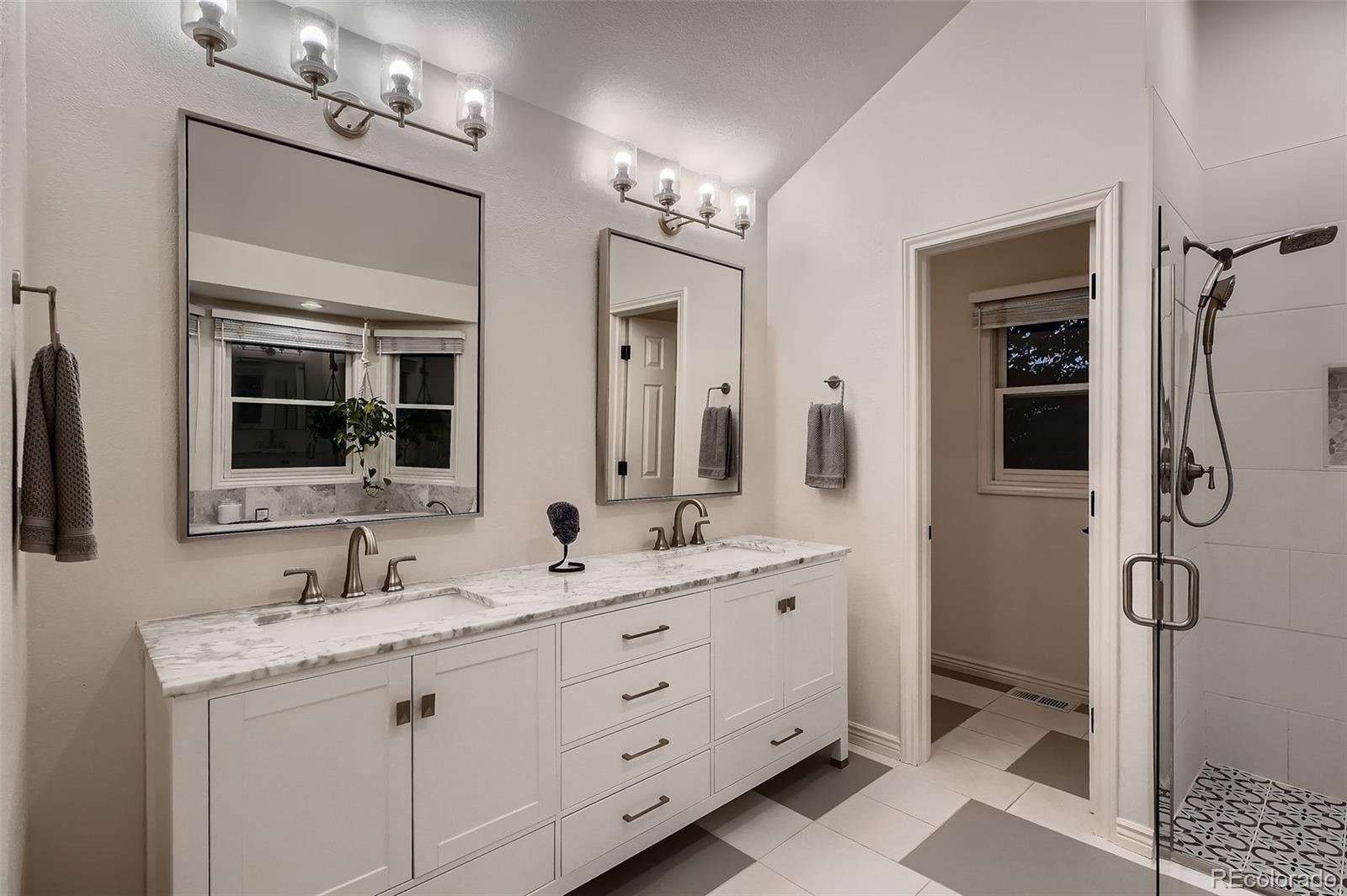 Englewood, Colorado, 80111, United States, 6 Bedrooms Bedrooms, ,5 BathroomsBathrooms,Residential,Active,1904158