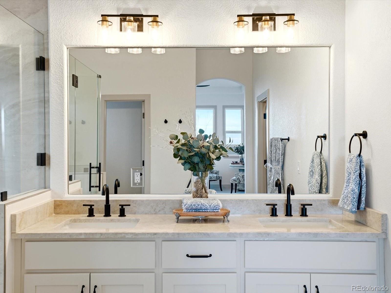 Highlands Ranch, Colorado, 80126, United States, 4 Bedrooms Bedrooms, ,3 BathroomsBathrooms,Residential,Active,2007002