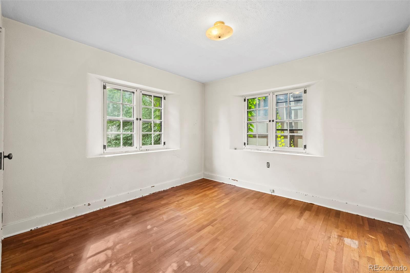 Boulder, Colorado, 80302, United States, 4 Bedrooms Bedrooms, ,3 BathroomsBathrooms,Residential,Contingent,1944085