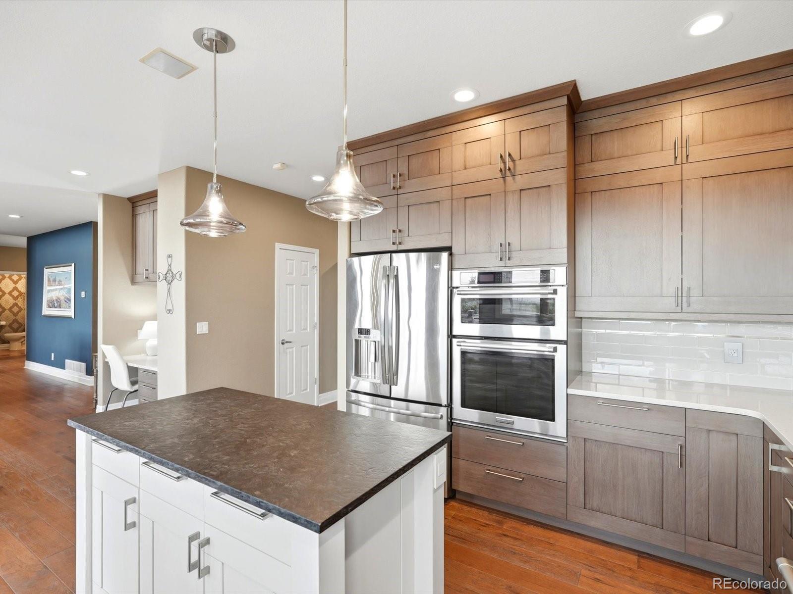 Highlands Ranch, Colorado, 80126, United States, 5 Bedrooms Bedrooms, ,5 BathroomsBathrooms,Residential,Pending,2045674