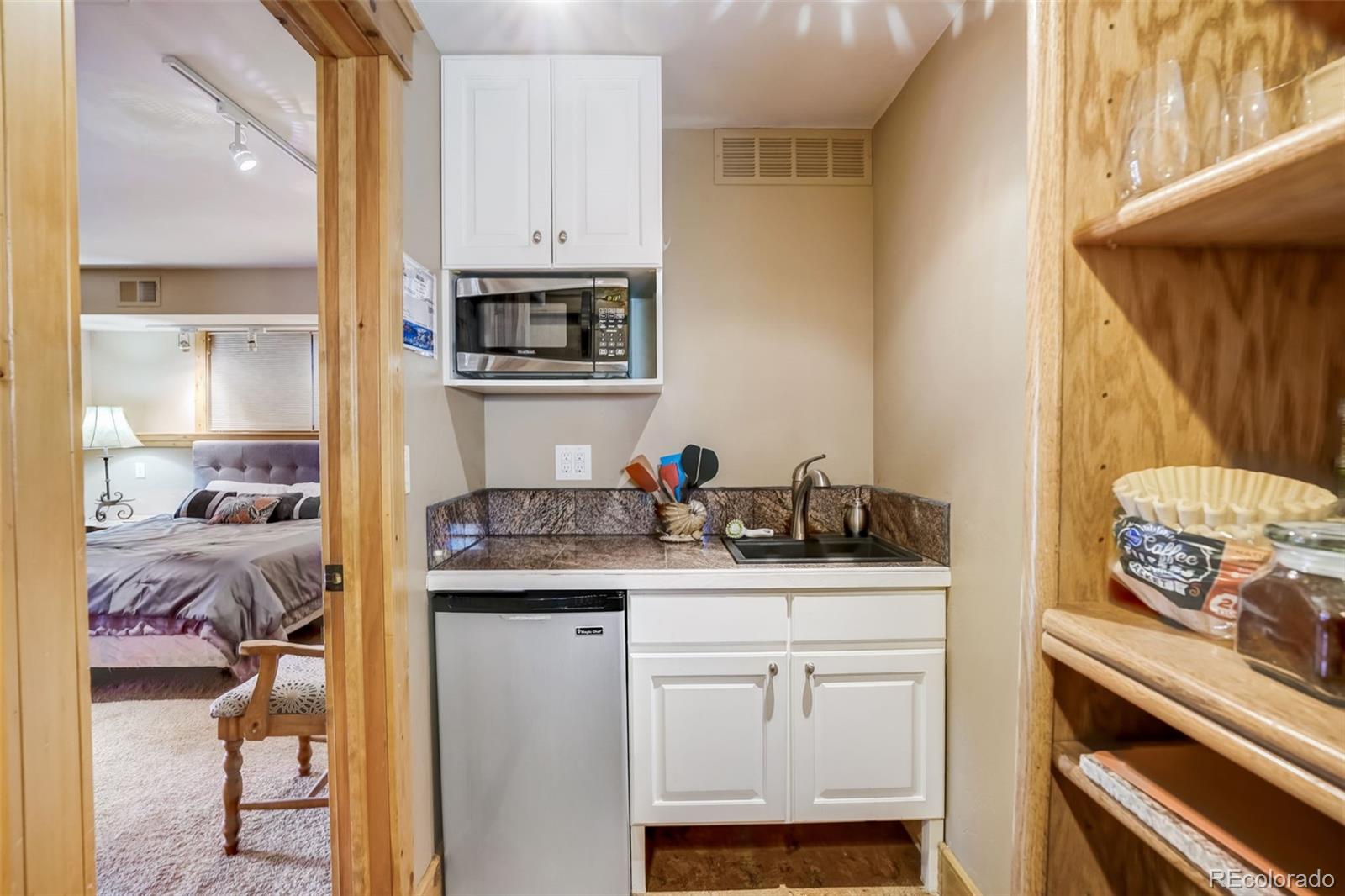 Dillon, Colorado, 80435, United States, ,Residential,Active,2007001