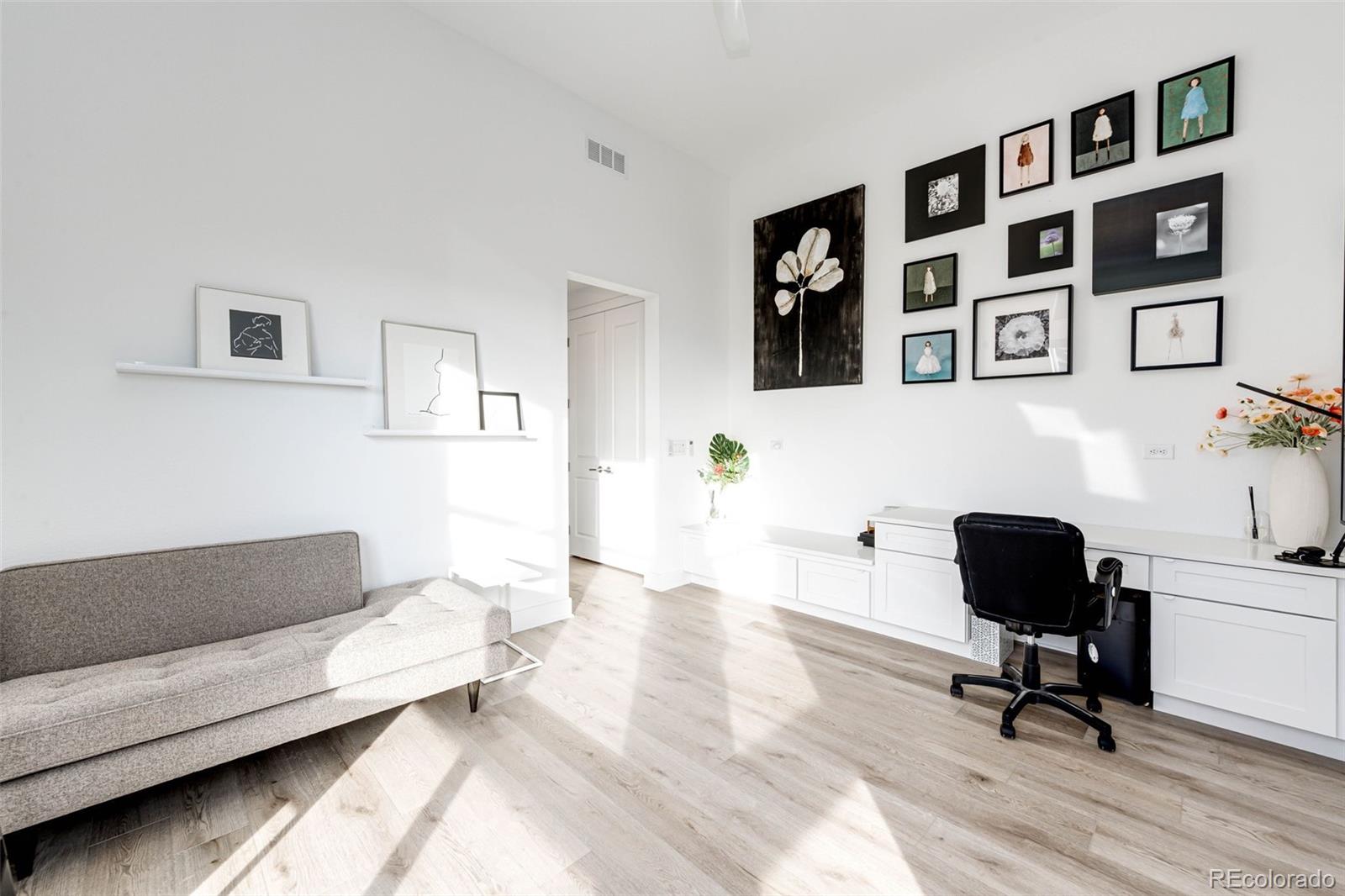 Castle Rock, Colorado, 80104, United States, 4 Bedrooms Bedrooms, ,4 BathroomsBathrooms,Residential,Active,2001365