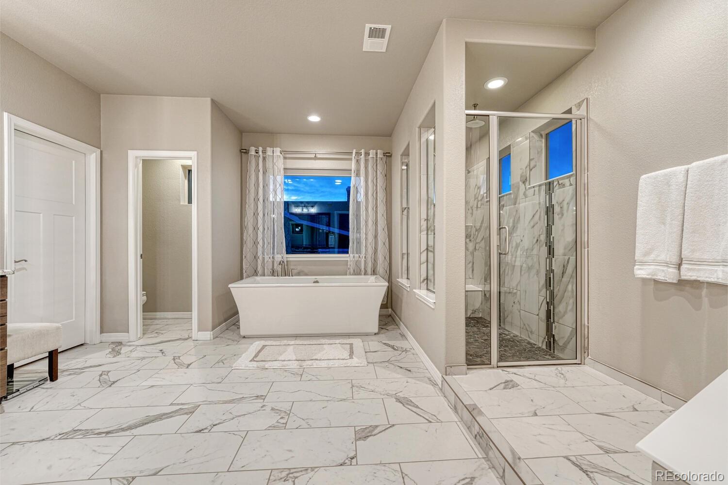 Colorado Springs, Colorado, 80921, United States, 6 Bedrooms Bedrooms, ,6 BathroomsBathrooms,Residential,Active,1889032