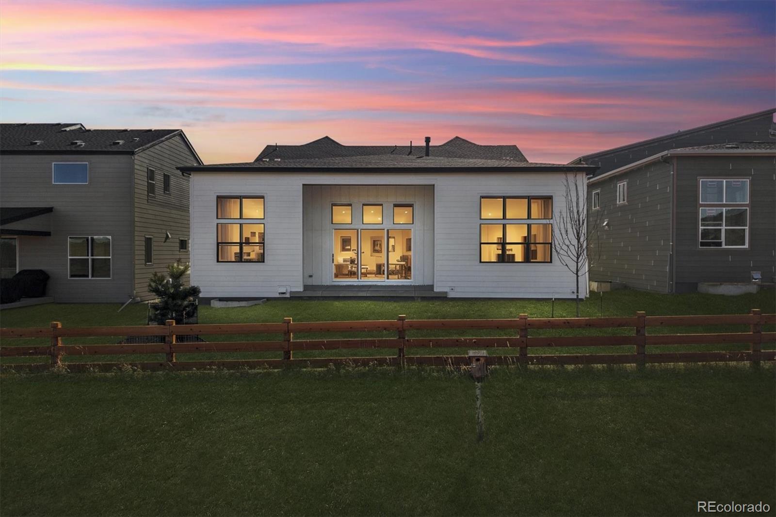 Littleton, Colorado, 80127, United States, 4 Bedrooms Bedrooms, ,4 BathroomsBathrooms,Residential,Active,2015804