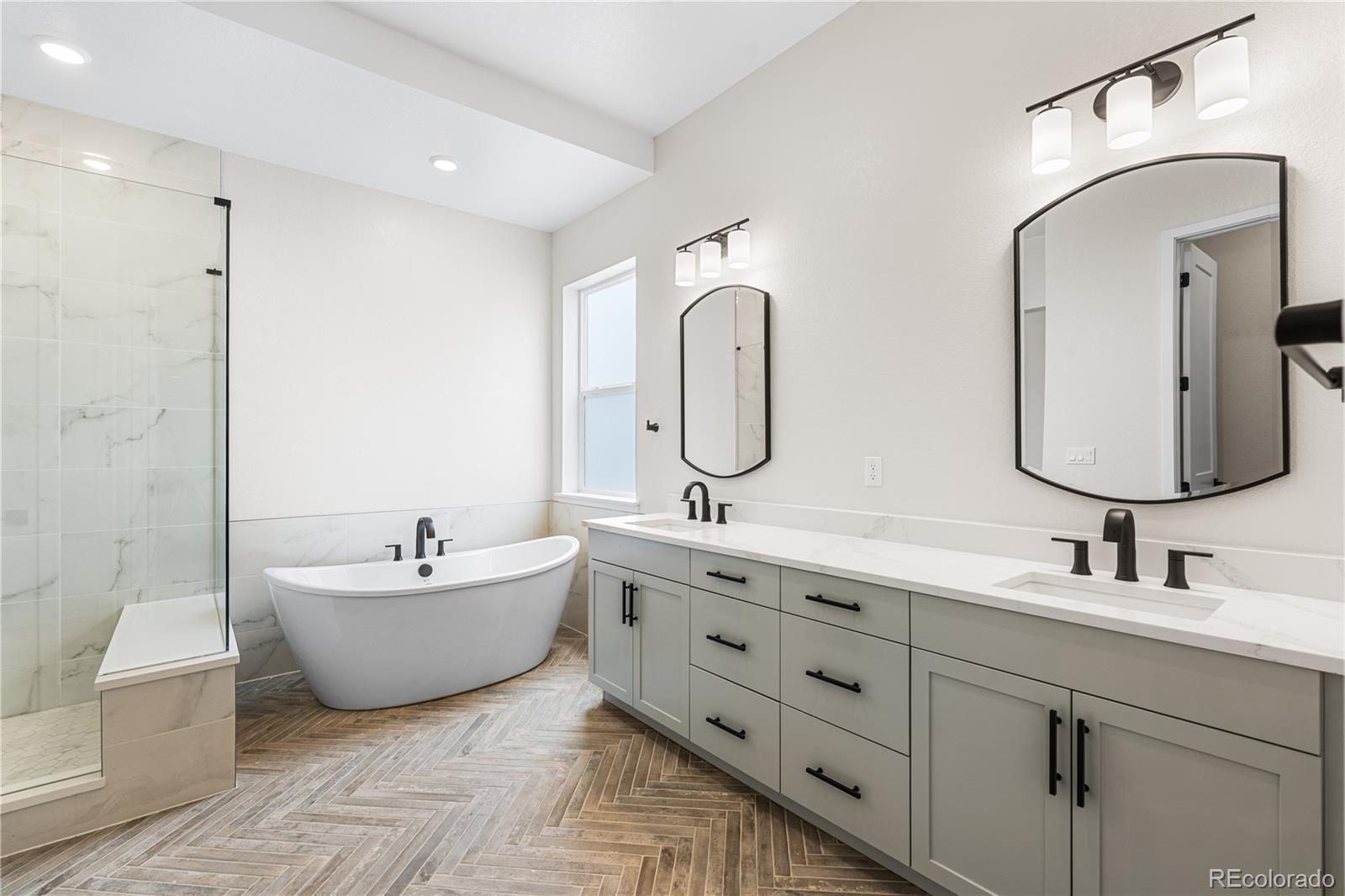 Castle Pines, Colorado, 80108, United States, ,5 BathroomsBathrooms,Residential,Active,1824040