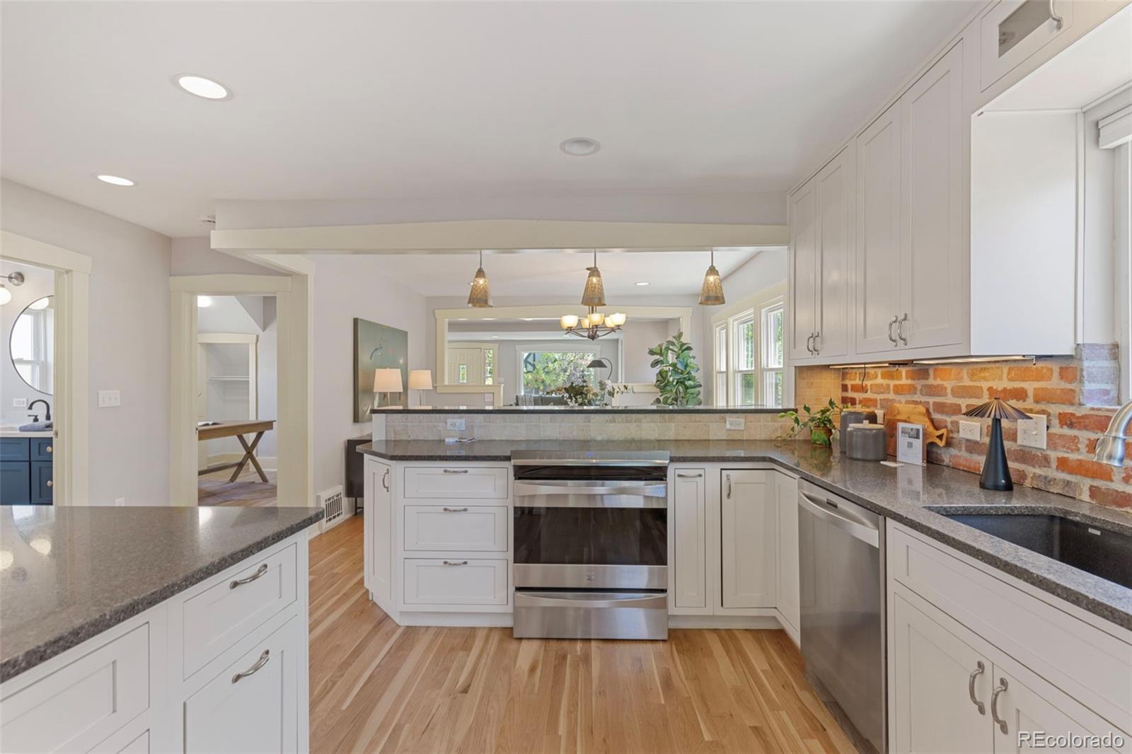 Denver, Colorado, 80211, United States, 5 Bedrooms Bedrooms, ,4 BathroomsBathrooms,Residential,Active,2045708