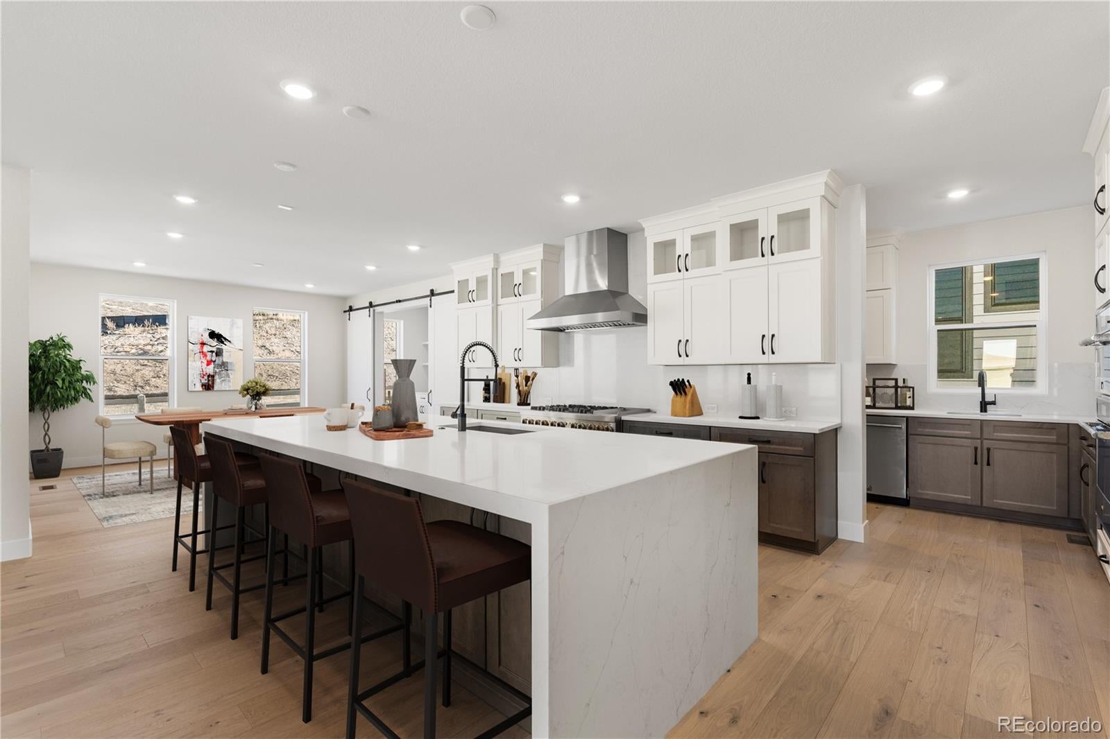 Lone Tree, Colorado, 80134, United States, 6 Bedrooms Bedrooms, ,7 BathroomsBathrooms,Residential,Active,1952989