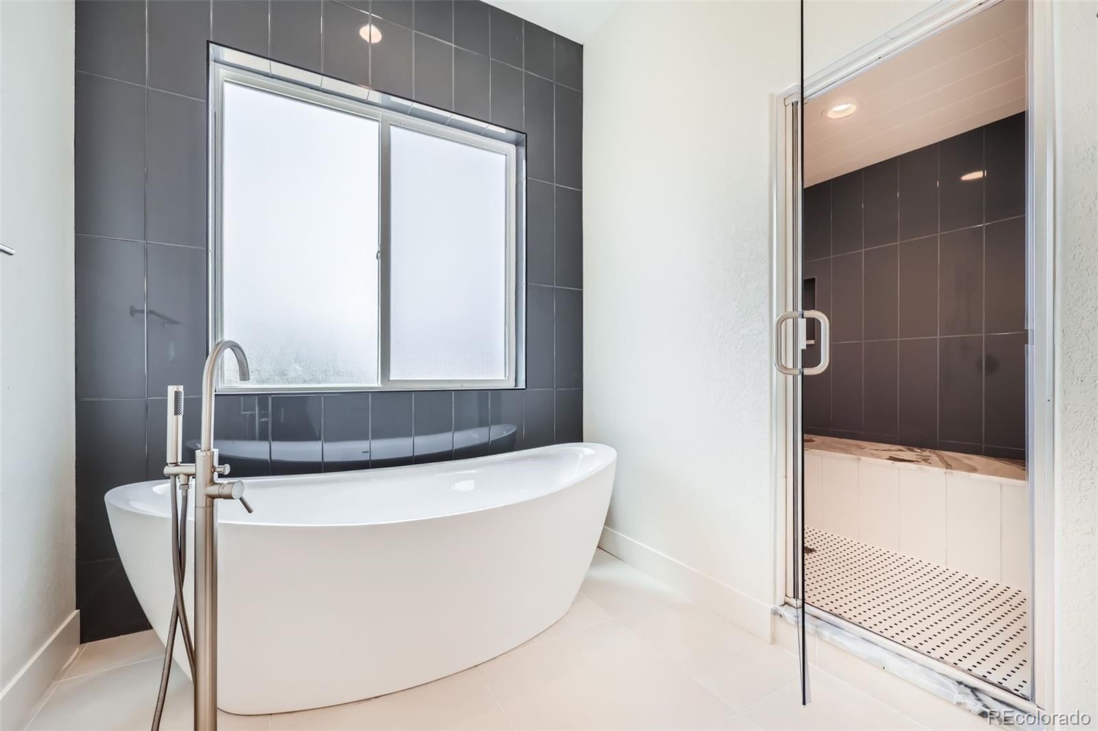 Parker, Colorado, 80134, United States, 4 Bedrooms Bedrooms, ,6 BathroomsBathrooms,Residential,Active,2011887